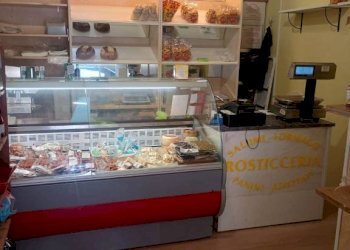 Interno non residenziale - Alimentari - Gastronomia via Andrea Costa, 133, Bologna (zona Costa Saragozza) - foto 3