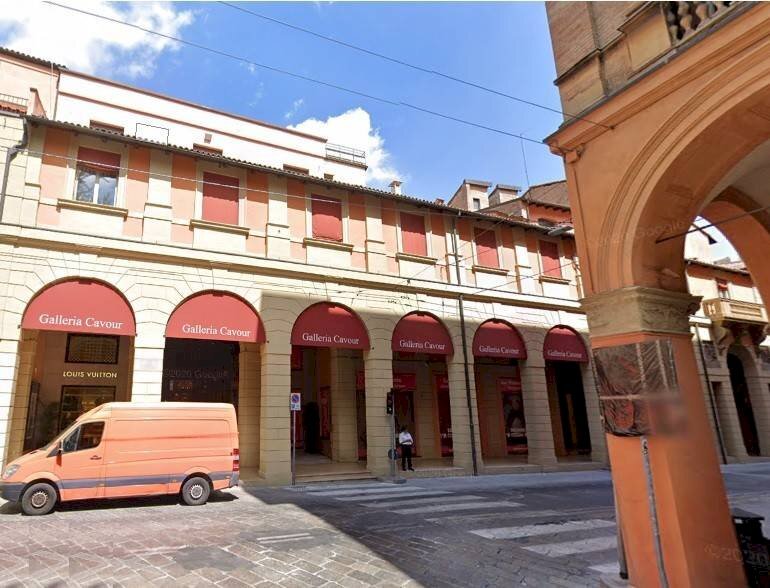 Facciata - Appartamento galleria Camillo Benso di Cavour, Bologna (zona Centro Storico) - foto 3
