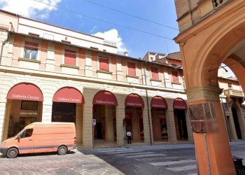 Facciata - Appartamento galleria Camillo Benso di Cavour, Bologna (zona Centro Storico) - foto 3