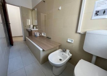 Bagno - Appartamento galleria Camillo Benso di Cavour, Bologna (zona Centro Storico) - foto 8