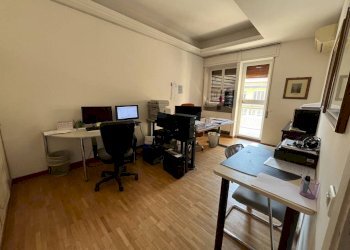Camera da letto - Appartamento galleria Camillo Benso di Cavour, Bologna (zona Centro Storico) - foto 12