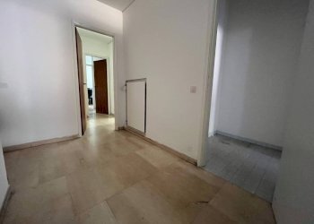 Ingresso - Appartamento galleria Camillo Benso di Cavour, Bologna (zona Centro Storico) - foto 13