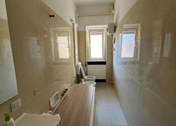 Bagno - Appartamento galleria Camillo Benso di Cavour, Bologna (zona Centro Storico) - foto 16