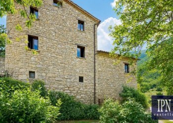 Facciata - Appartamento Località Ca' Giovaccolo, Piobbico - foto 5