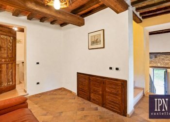 Salone - Appartamento Località Ca' Giovaccolo, Piobbico - foto 14