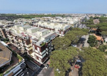 Facciata - Apartment viale dei Promontori, 440, Roma (neighborhood Lido di Ostia) - photo 1