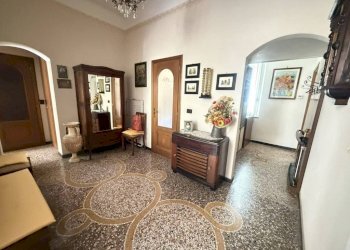 Trilocale Savona - foto 9