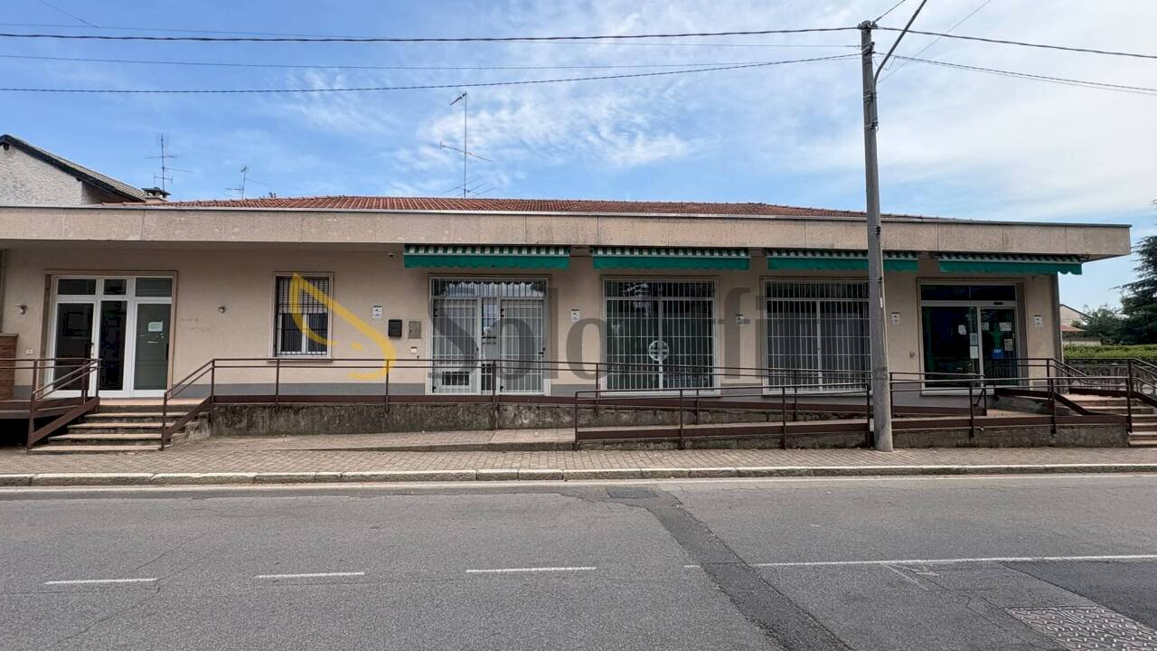 WhatsApp Image 2026-07-16 at 16.42.27 - Locale Commerciale Via Contardo Ferrini 42, Samarate - foto 1