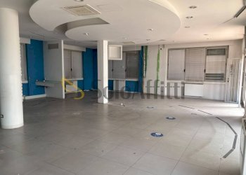 WhatsApp Image 2026-07-16 at 16.42.27 (5) - Locale Commerciale Via Contardo Ferrini 42, Samarate - foto 5