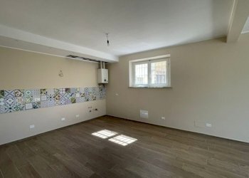 7f8053ba-9b5a-45a1-9c2f-f770786acb8d - One-room apartment Cascina - photo 1