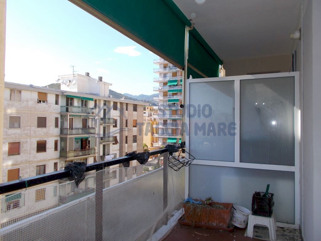 balcone - Appartamento Via della Cornice, Taggia - foto 2