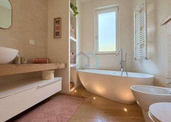 bagno vasca - Attico Via Donatello, Albenga - foto 17