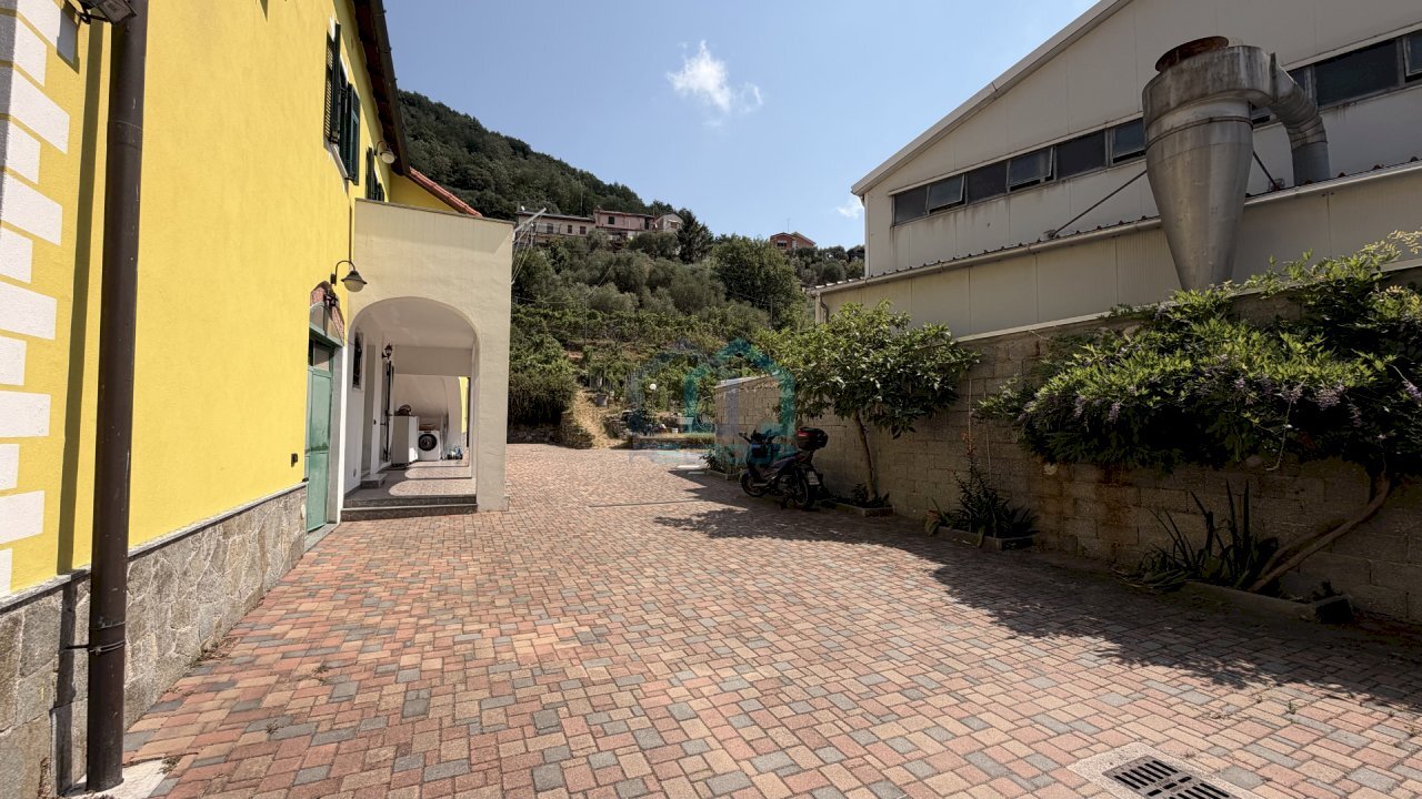 CORTE ESTERNA - Villa Via Tecci 16, Quiliano - photo 2