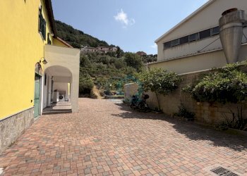 CORTE ESTERNA - Villa Via Tecci 16, Quiliano - photo 2