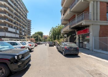Via Aldebaran 7 CT (27) - Commercial Premises Via Aldebaran 7, Catania - photo 1