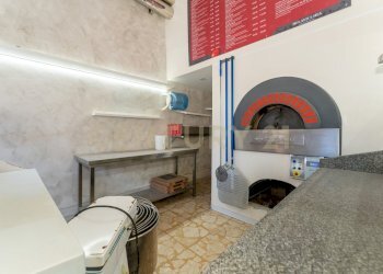 Via Aldebaran 7 CT (8) - Commercial Premises Via Aldebaran 7, Catania - photo 8