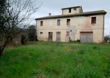 FABBRICATO PRINCIPALE - Agricultural land Contrada Salerna 129, Cupramontana - photo 2