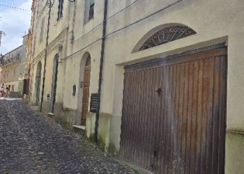 STRADA CON INGRESSO - Villa Via Sanna Tolu 41, Osilo - foto 7