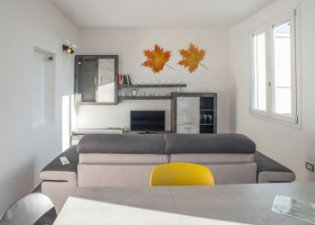 11 - Two-room apartment Strada Cornazzano 17, Parma - photo 2