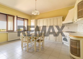 Three-room apartment Via Guglielmo Marconi, 1
Salussola, Salussola - photo 14
