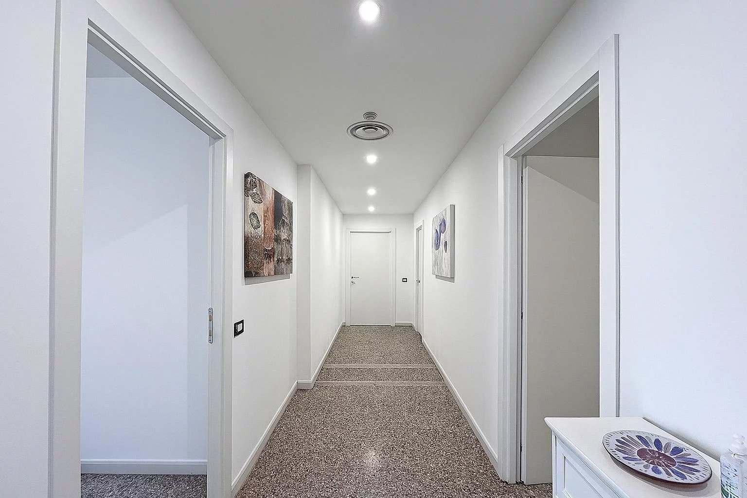 Negozio Via Privata Chiesa delle Grazie, Genova (zona Sampierdarena) - foto 1