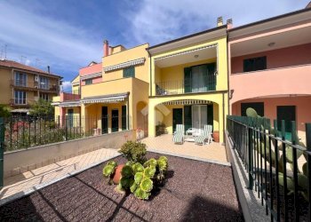 Villa a Schiera Via Gozzano, Loano - foto 1