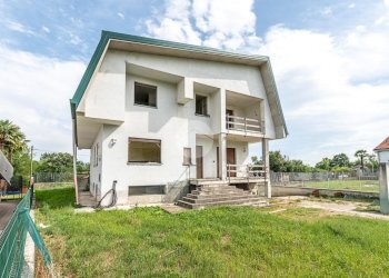 Villa Località Genesia, Robassomero - foto 1