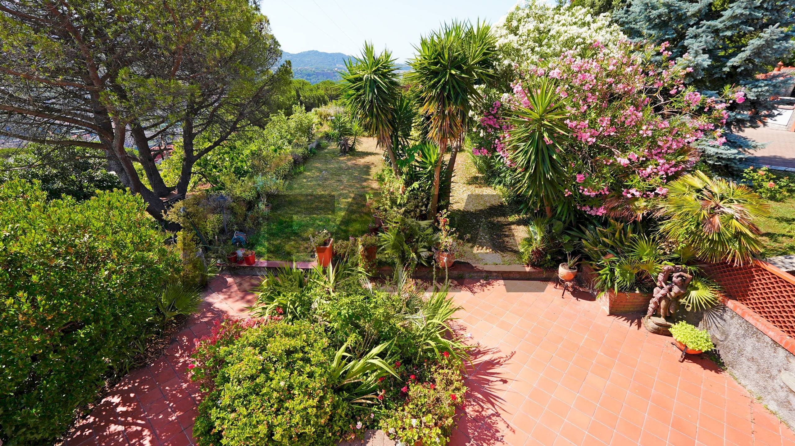 Villa Piazza Chiesa di Murta, 4
Bolzaneto, Genova (zona Bolzaneto) - foto 2