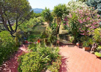 Villa Piazza Chiesa di Murta, 4 
 Bolzaneto, Genova (zona Bolzaneto) - foto 2