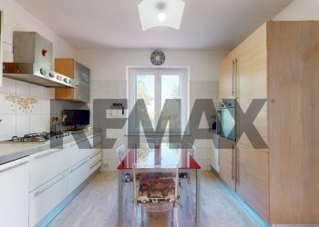 Villa Piazza Chiesa di Murta, 4 
 Bolzaneto, Genova (zona Bolzaneto) - foto 13