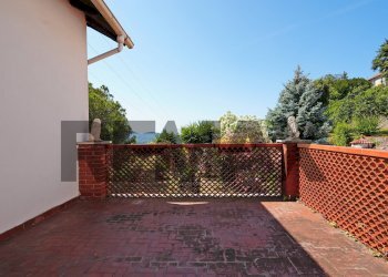 Villa Piazza Chiesa di Murta, 4 
 Bolzaneto, Genova (zona Bolzaneto) - foto 29