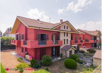 Apartment Via Monte Ghinivert, 1, Pinerolo - photo 1