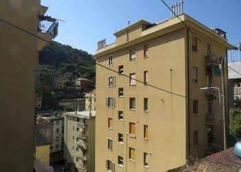 Quadrilocale Via Portazza, 69, Genova (zona Marassi) - foto 1