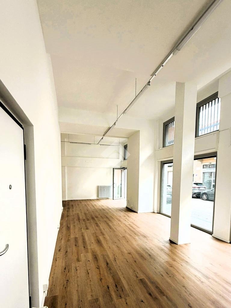 Negozio Negozio Via Freikofel, Milano (zona Rogoredo) - foto 3