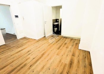 Negozio Negozio Via Freikofel, Milano (zona Rogoredo) - foto 10
