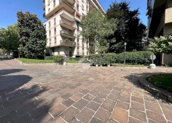 Posto Auto Via Giuseppe Frua, Milano (zona Washington) - foto 10