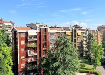 Quadrilocale Via delle Tuberose, Milano (zona Bande Nere) - foto 2