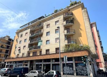 Trilocale Via carlo imbonati, Milano (zona Dergano) - foto 18