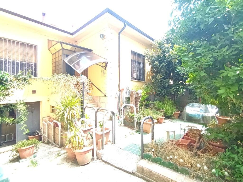 Casa semi indipendente Via rismondo, Torino (zona Mirafiori Sud) - foto 2