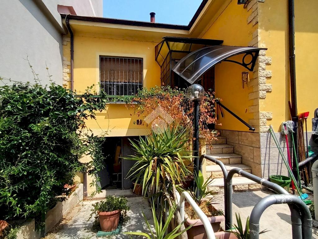 Casa semi indipendente Via rismondo, Torino (zona Mirafiori Sud) - foto 3