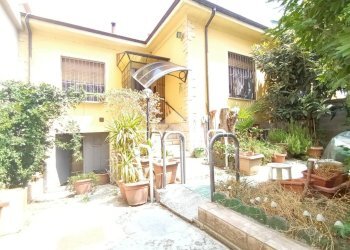 Casa semi indipendente Via rismondo, Torino (zona Mirafiori Sud) - foto 32