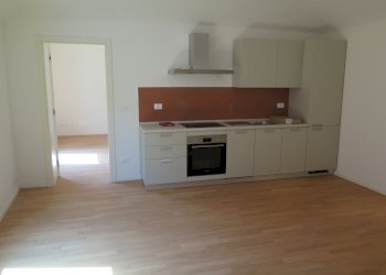 Four-room apartment Bologna (neighborhood Centro Storico) - photo 2