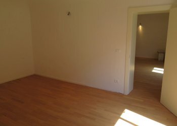 Four-room apartment Bologna (neighborhood Centro Storico) - photo 7