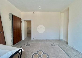 Two-room apartment Via Santuario, Savona (neighborhood Santuario) - photo 4