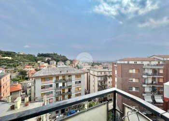 Three-room apartment Via Mignone, Savona (neighborhood Villapiana) - photo 1