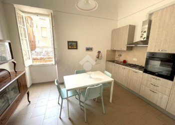 Four-room apartment Via giacomo agnesi, Imperia - photo 1