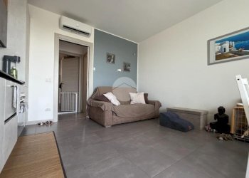 Two-room apartment Via Laura Prati, Bussero - photo 3