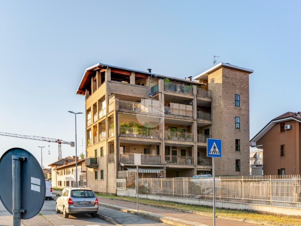 Three-room apartment Via San Carlo, Cesano Boscone - photo 1