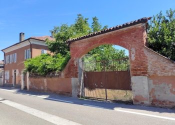 Semi-detached house Via Maestra, Suardi - photo 1