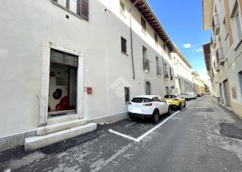 Two-room apartment Via Stefano Molli, Borgomanero - photo 1